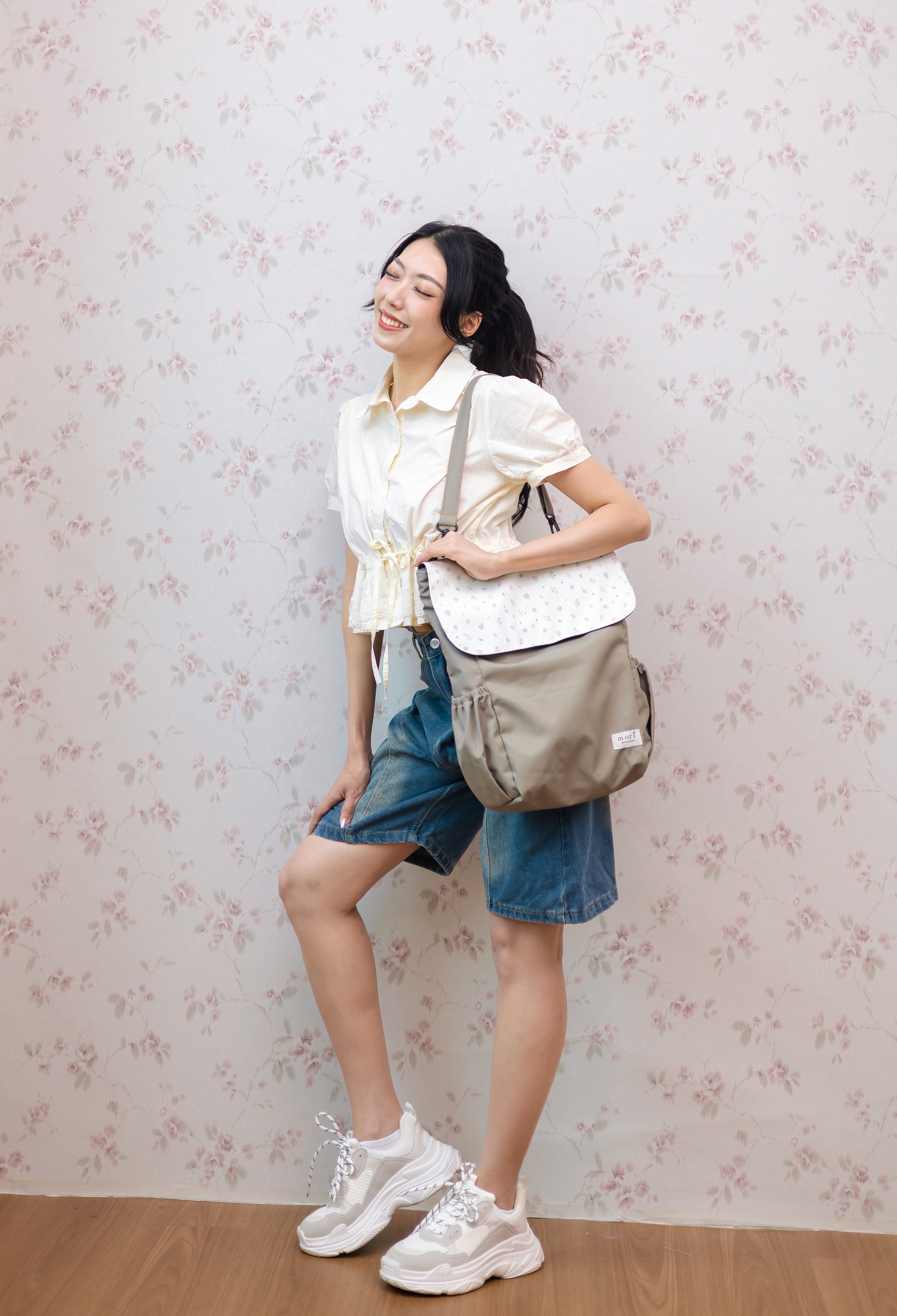 {{ARTDIS x Mori}} Skeleton Flowers Greyish-Green Utility 4-Way Washable Bag 2.0