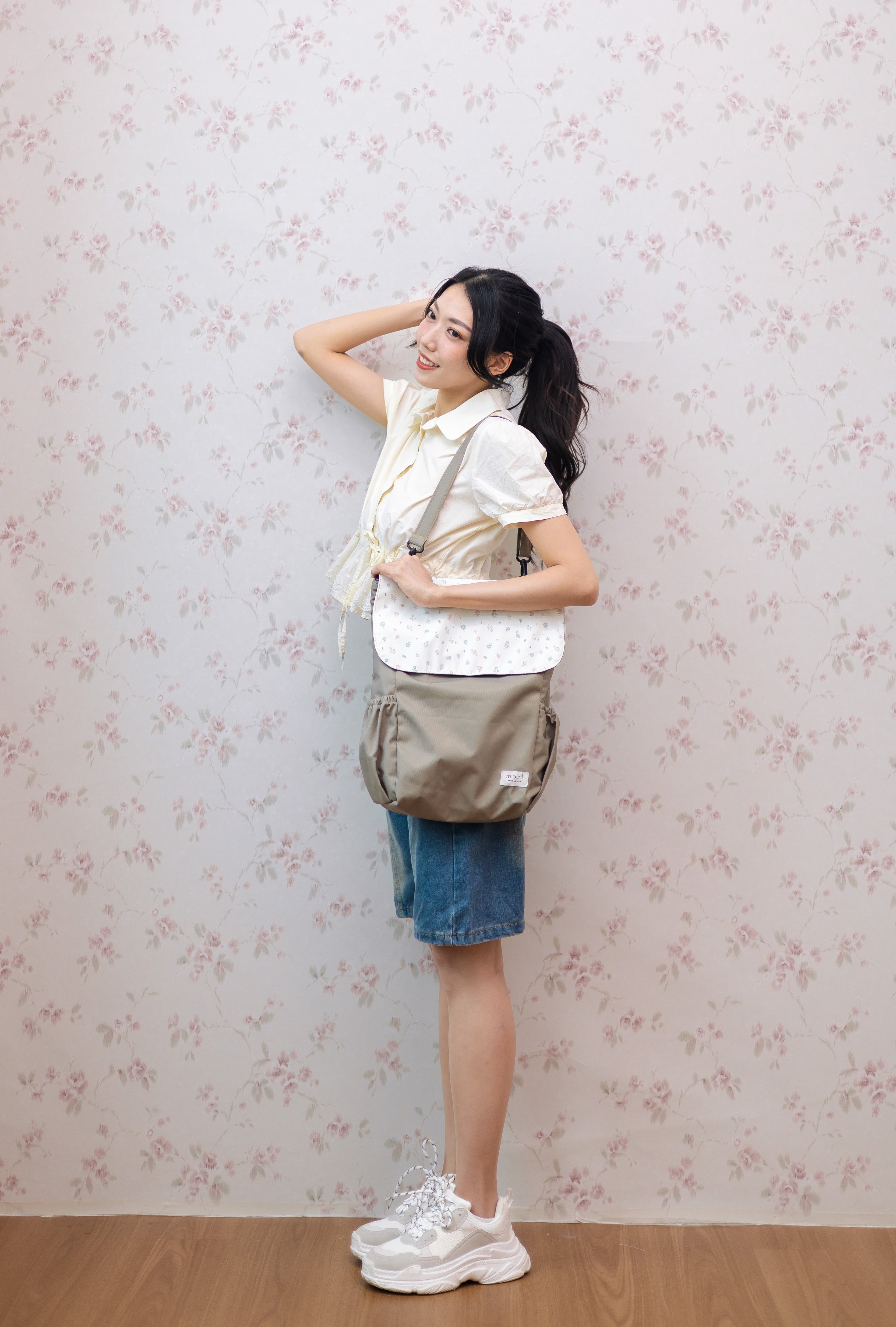 {{ARTDIS x Mori}} Skeleton Flowers Greyish-Green Utility 4-Way Washable Bag 2.0