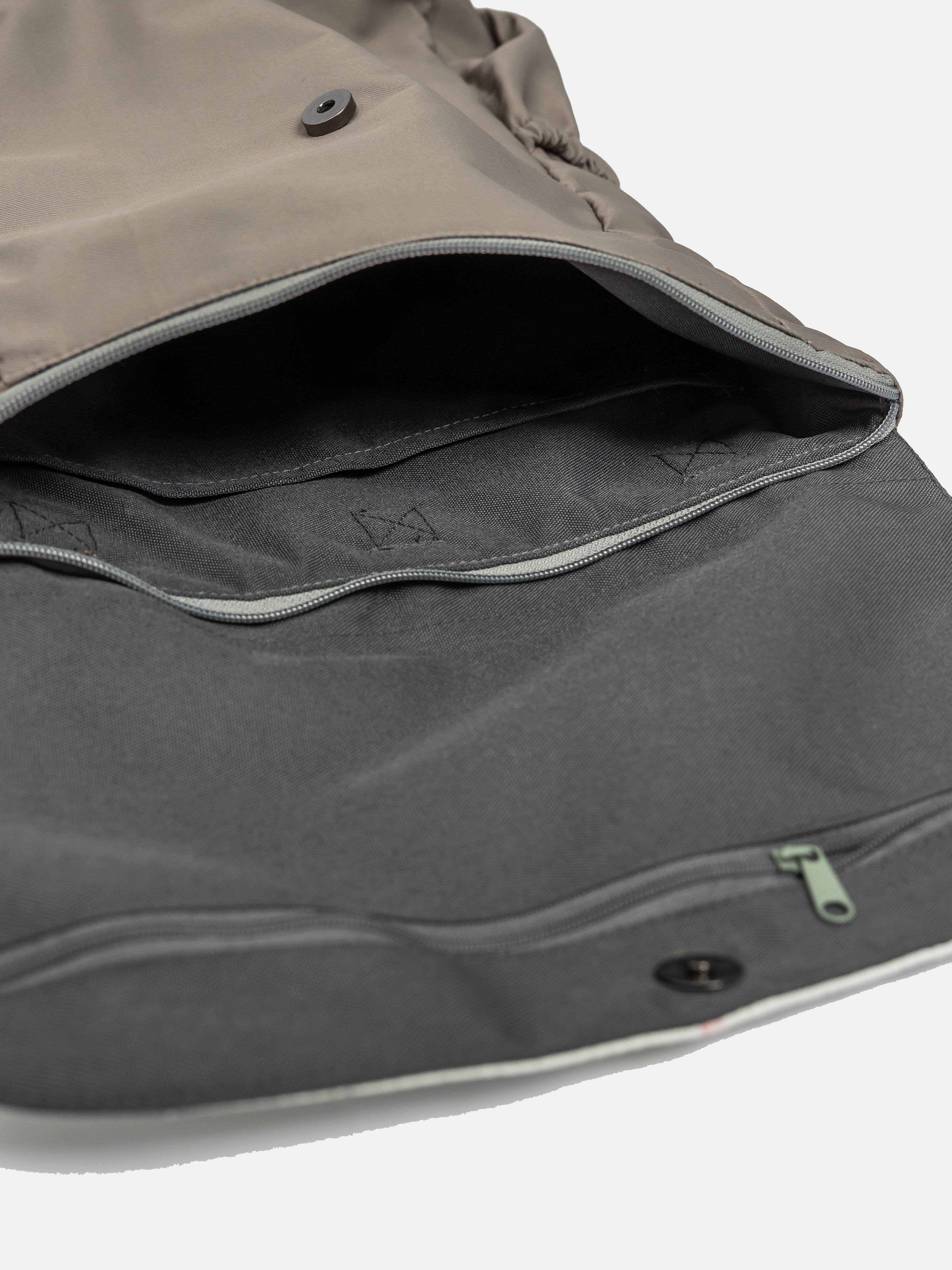 {{ARTDIS x Mori}} Skeleton Flowers Greyish-Green Utility 4-Way Washable Bag 2.0
